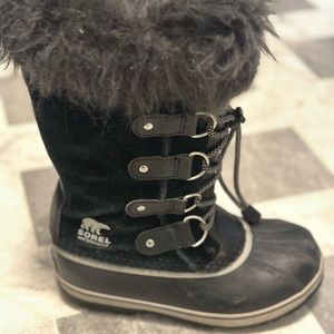 Girls Sorel winter boots size 2